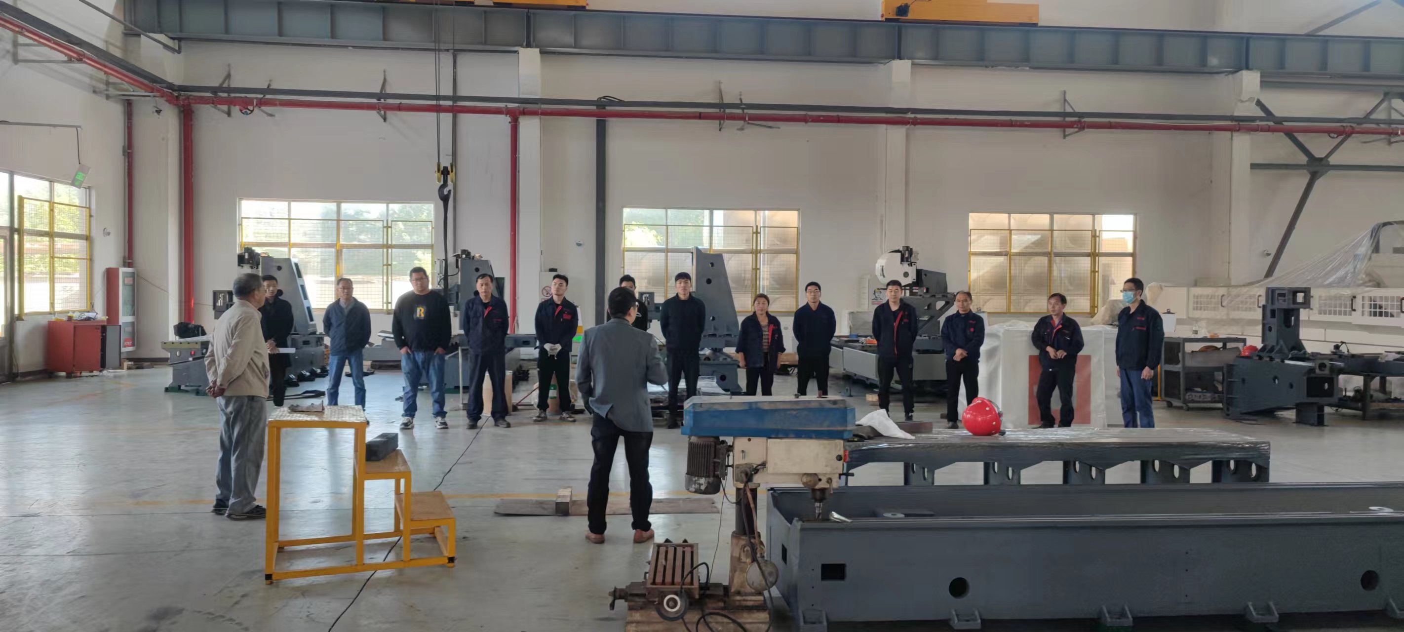 德拉赫型材加工中心安全消防日生产车间培训现场